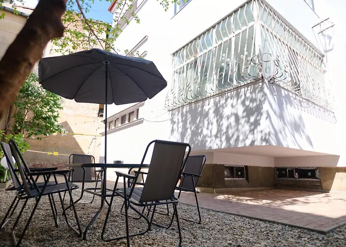 Old Town Oasis - Ap 8 *